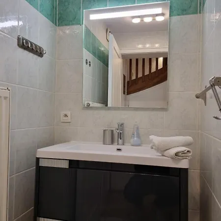 New Duplex De Charme Au Pied De La Cathedrale Carre D'or