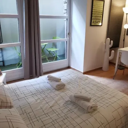 Apartamento New Duplex De Charme Au Pied De La Cathédrale Carré D'or