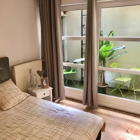 New Duplex De Charme Au Pied De La Cathedrale Carre D'or Apartmán