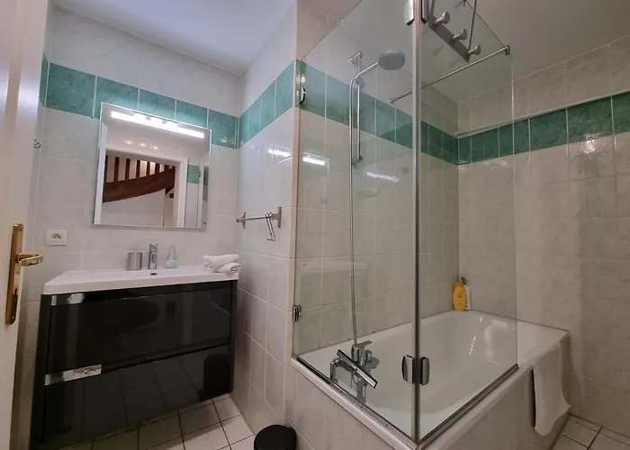 New Duplex De Charme Au Pied De La Cathédrale Carré D'or Apartamento *